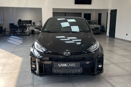 Toyota Yaris 3.806 km 42.700 &euro; Oberhausen 46049