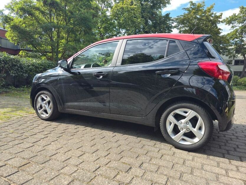 i10