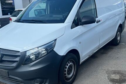 Mercedes-Benz Vito 191.553 km 8.925 &euro; Düsseldorf 40233
