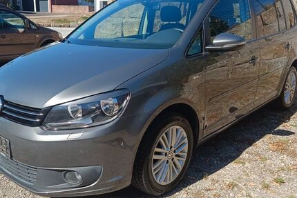 VW Touran 187.959 km 7.990 &euro; Lauda-Königshofen 97922