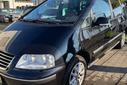 VW Sharan 235.000 km 2.990 € Mannheim 68309