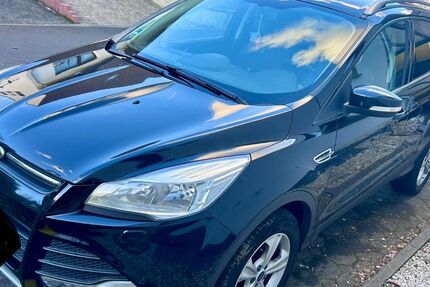Ford Kuga 146.674 km 7.999 &euro; Heistenbach 65558