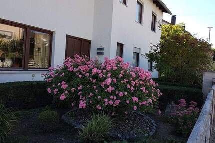 Haus Eichstätt Landershofen - 9 Zimmer, 232 m&sup2;, 610.000&euro; | Angebot:25934075