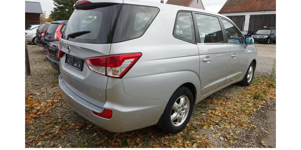 SsangYong Rodius 7-Sitzer Sitzheizung Ganzjahresreifen Alu 129.400 km 7.950 &euro; Neumarkt/OPf 92318