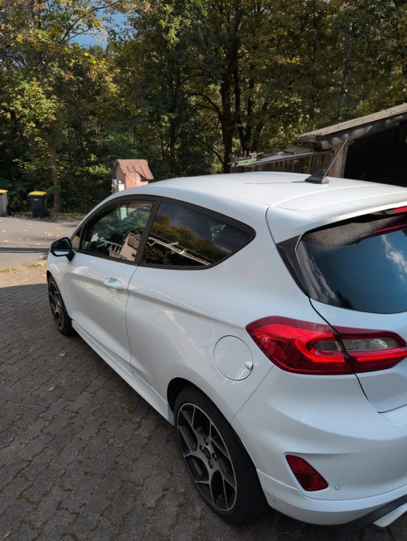 Ford Fiesta 27.000 km 18.500 € Schleusingen 98553