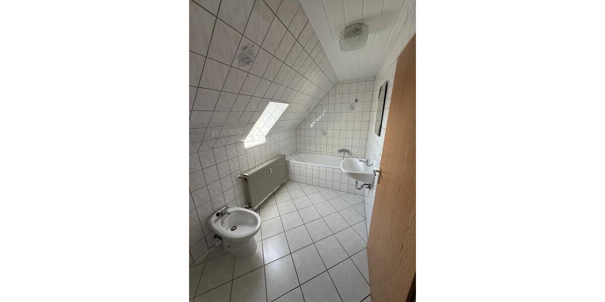 Dachgeschoßwohnung Neunkirchen Kohlhof - 3 Zimmer, 80 m&sup2;, 650&euro; | Angebot:26408969
