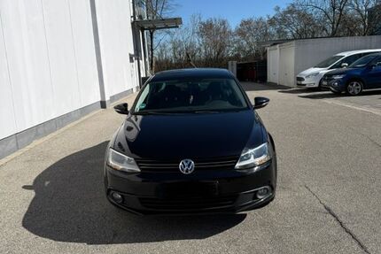VW Jetta 156.000 km 7.300 &euro; münchen 81735