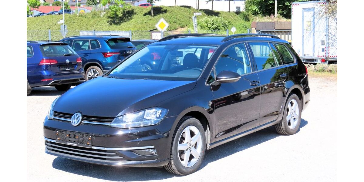 VW Golf 79.200 km 14.600 &euro; Solms-Oberbiel 35606