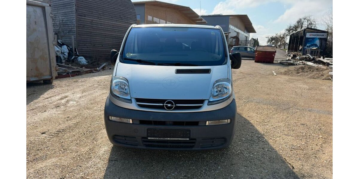 Opel Vivaro 215.000 km 2.999 &euro; Gussenstadt 89547