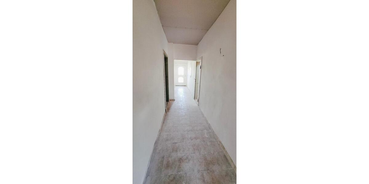 Reihenhaus Raguhn-Jeßnitz Jeßnitz (Anhalt) - 7 Zimmer, 140 m&sup2;, 105.000&euro; | Angebot:27216710