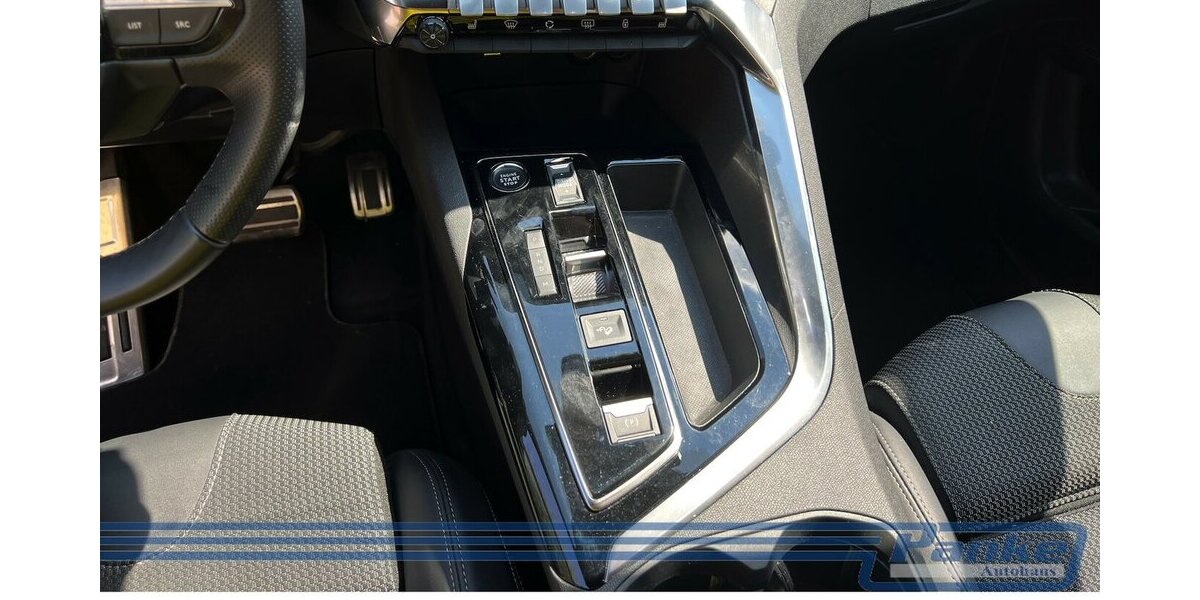 Peugeot 3008 GT 130 S&S EAT8*Massage*360°*Full-LED*NAV* 34.693 km 25.990 &euro; Berlin 13187