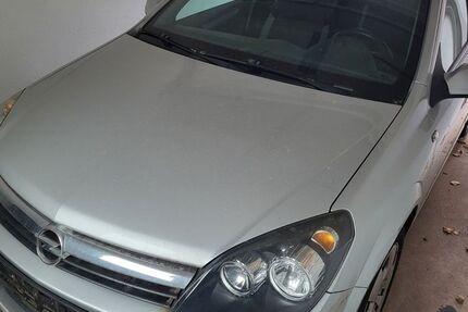 Opel Astra 114.000 km 2.700 &euro; Riegelsberg 66292
