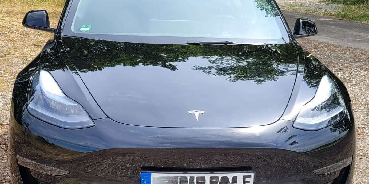 Tesla Model 3 52.294 km 28.800 &euro; Schwarzerden 55629
