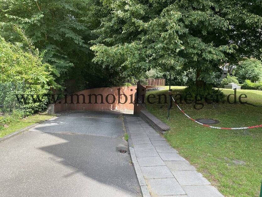 Fußnähe AEZ Poppenbüttel - ruhige Wohnung mit großen Balkon - ruhige Lage nur zum Garten, Fahrstuhl
