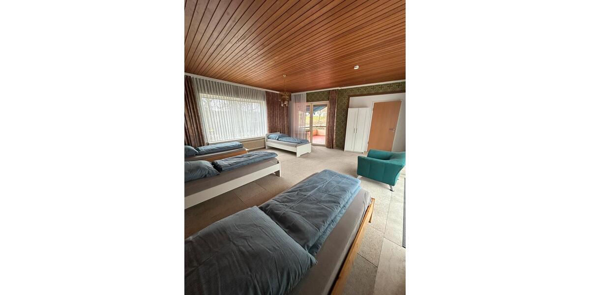 Einfamilienhaus Pöttmes - 17 Zimmer, 300 m&sup2;, 3.000&euro; | Angebot:26086427