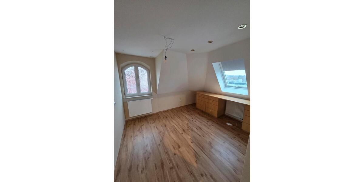 Maisonettenwohnung Mellrichstadt - 4.5 Zimmer, 99 m&sup2;, 250.000&euro; | Angebot:25261239