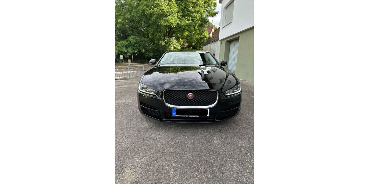 Jaguar XE 130.000 km 13.999 &euro; Künzelsau 74653