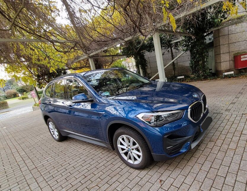 BMW X1 27.000 km 28.400 € Frankfurt 60596