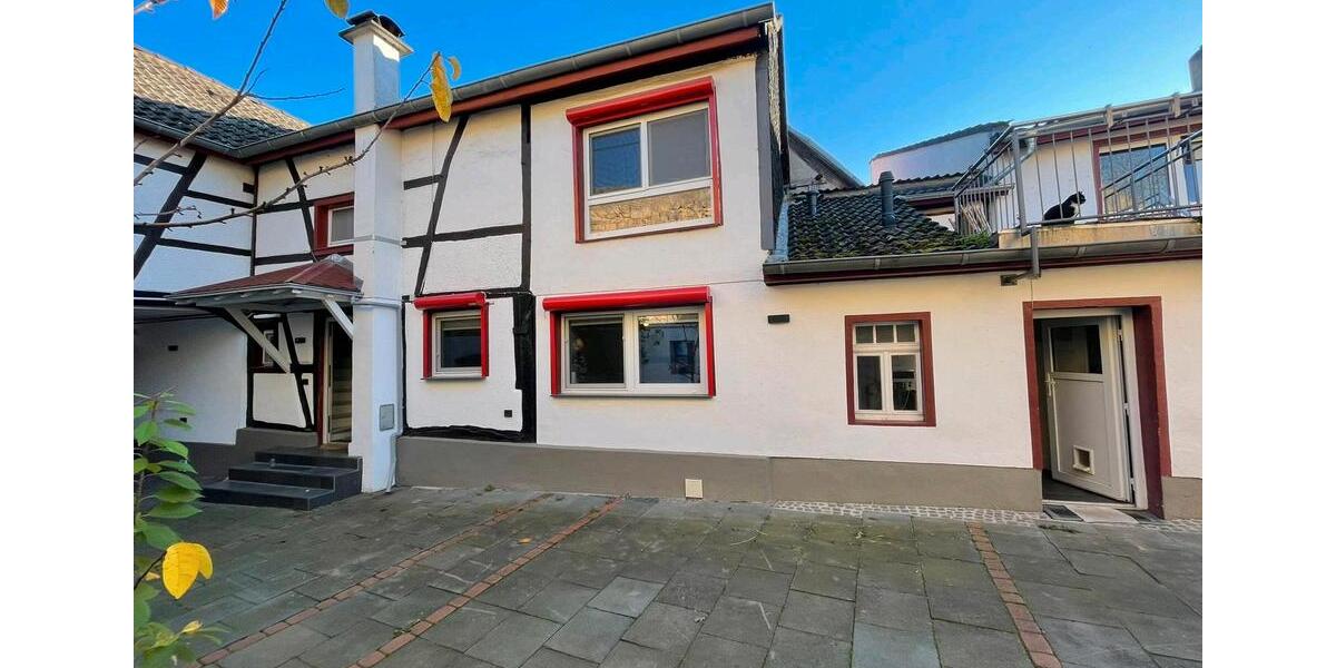 Einfamilienhaus Bad Münstereifel - 4 Zimmer, 100 m&sup2;, 890&euro; | Angebot:25430952