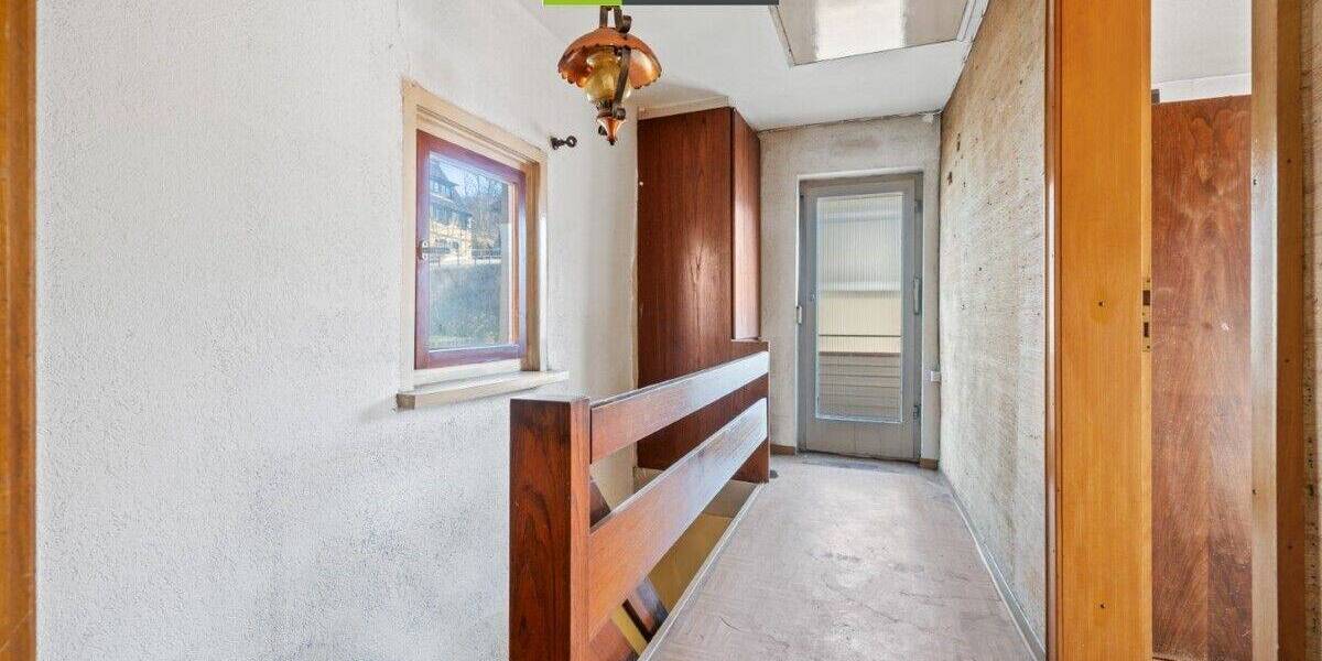 Doppelhaushälfte Gomadingen - 6 Zimmer, 127 m&sup2;, 80.000&euro; | Angebot:25693511