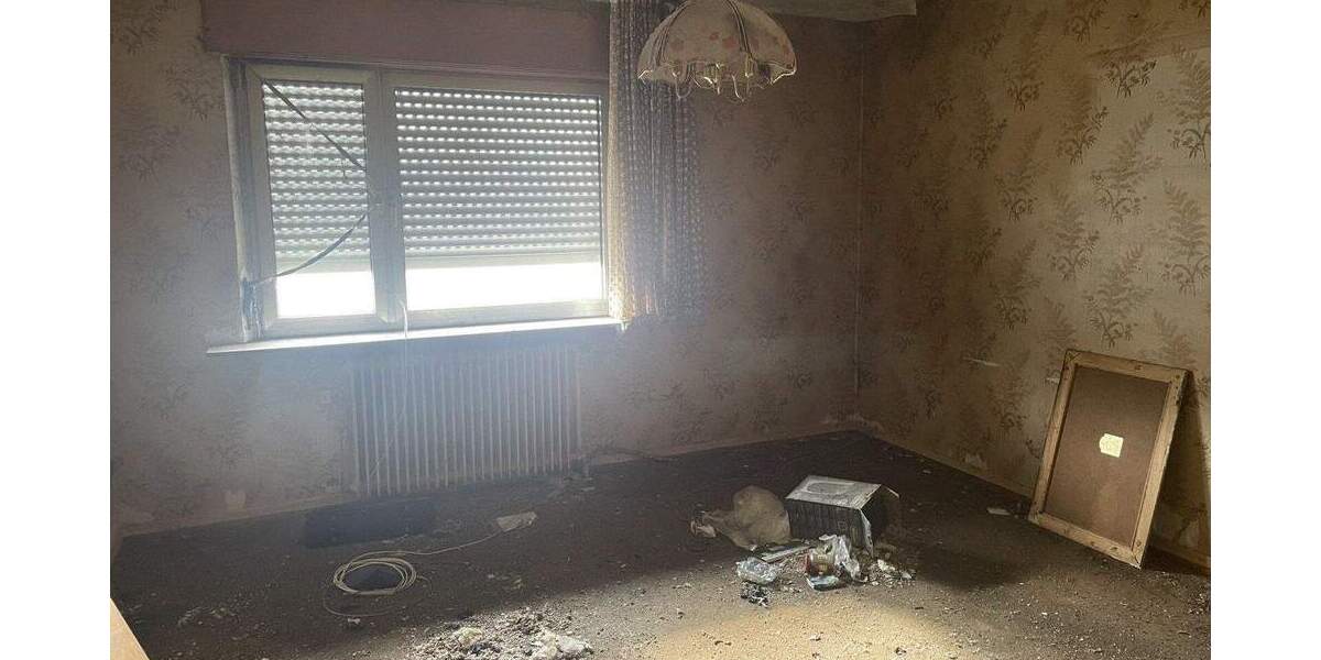 Mehrfamilienhaus, Wohnhaus Freisen Haupersweiler - 8 Zimmer, 244 m&sup2;, 59.000&euro; | Angebot:25670560