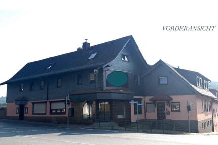 Großes Haus mit Gewerbe & Wohnungen zu verkaufen zimmer