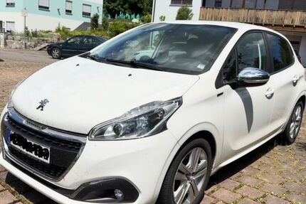 Peugeot 208 58.117 km 7.349 &euro; Kirchheim 97268