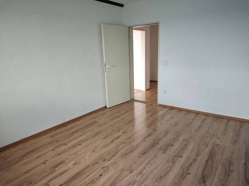 Mit Blick über Homberg, 2,5-Raum Wohnung, 63m², Balkon, 20. Etage