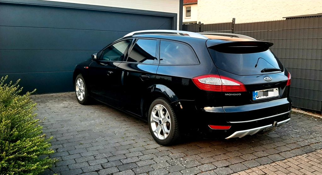 Ford Mondeo 112.800 km 7.500 &euro; Halle 33790