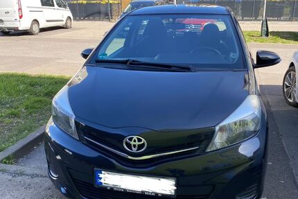 Toyota Yaris 105.000 km 7.300 &euro; Berlin 12687