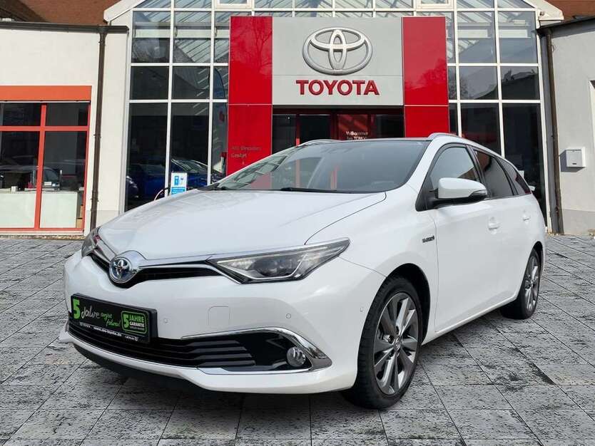 Toyota Auris 94.800 km 16.490 € Dresden 01217