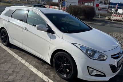 Hyundai i40 148.000 km 7.500 &euro; Dortmund 44319