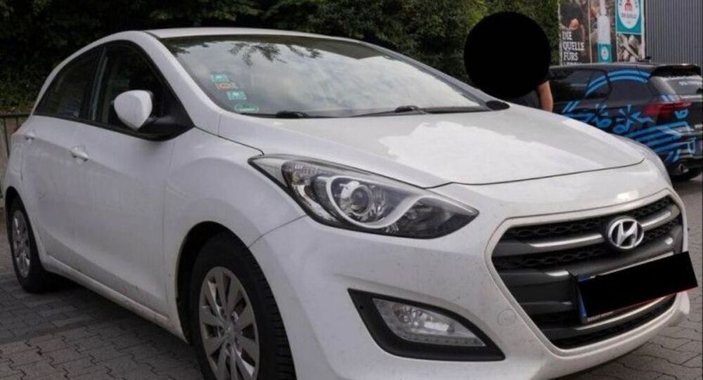 i30