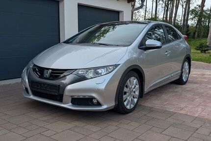 Honda Civic 75.000 km 12.490 &euro; Laußig OT Kossa 04849