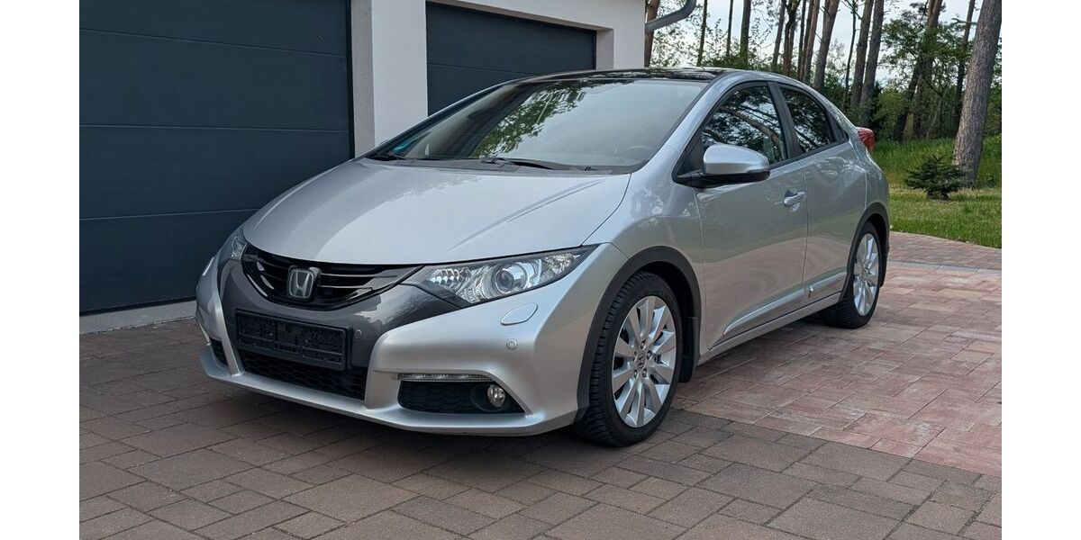Honda Civic 75.000 km 12.490 &euro; Laußig OT Kossa 04849