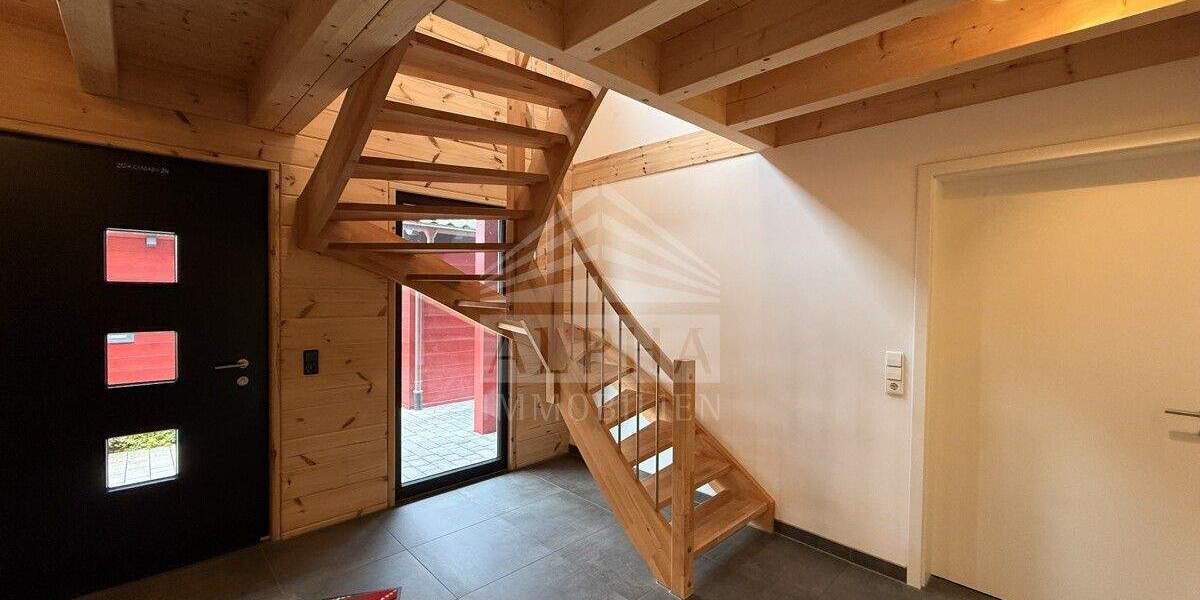 *VERKAUFT* Modernes Blockhaus-Idyllisch gelegene Doppelhaushälfte mit Büroräumen & Traumgarten 6 zimmer