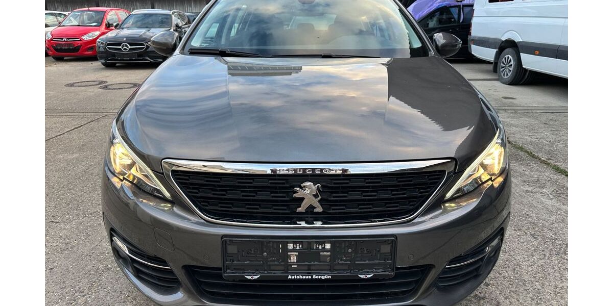 Peugeot 308 134.000 km 13.499 &euro; Filderstadt 70794