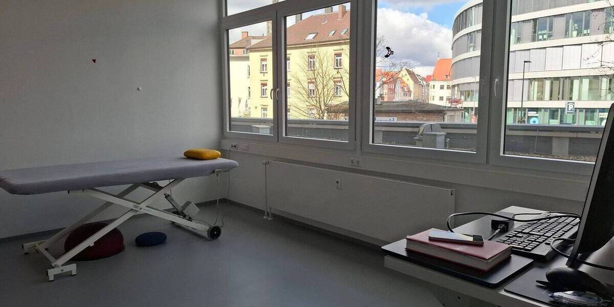 Mehrfamilienhaus, Wohnhaus Neu-Ulm Stadtmitte - 3 Zimmer, 69 m&sup2;, 275.000&euro; | Angebot:26161653