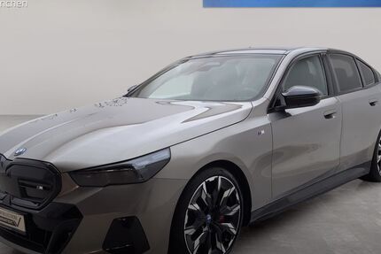 BMW i5 15.036 km 78.609 € München 80939