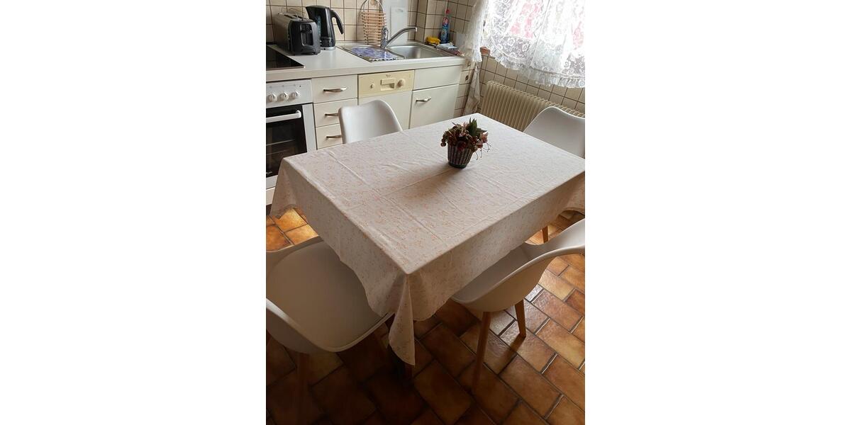 Etagenwohnung Schmitten im Taunus - 2.5 Zimmer, 75 m&sup2;, 950&euro; | Angebot:25392021