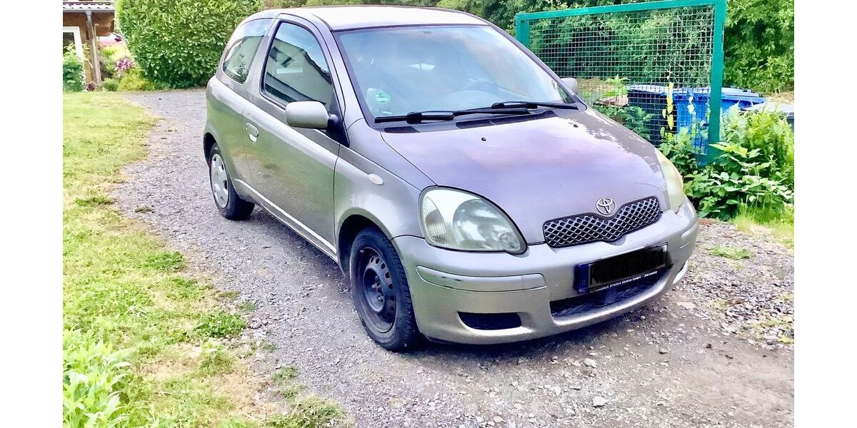 Toyota Yaris 215.000 km 800 &euro; Birkenbeul-Weißenbrüchen 57589
