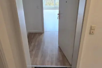 Bernau bei Berlin: Nach Sanierung - Zentrale 1 Zi. Wohnung zimmer