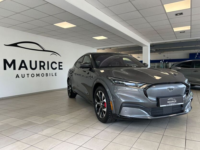 Ford Mustang Mach-E 5.481 km 36.890 € Vechta 49377
