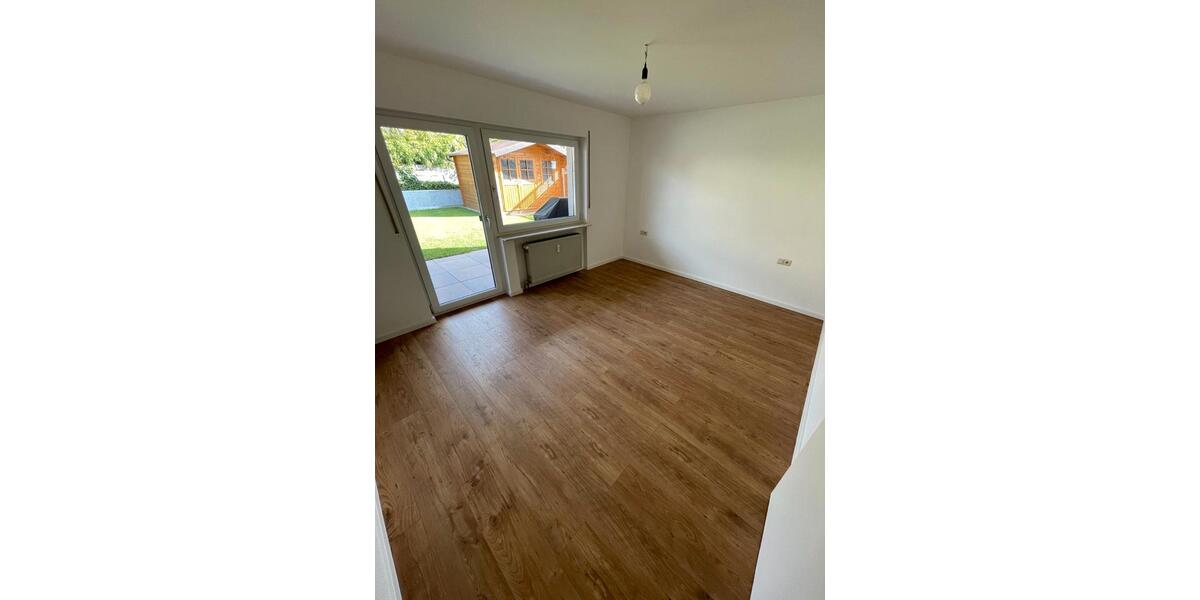 Erdgeschoßwohnung Neuenstein - 4 Zimmer, 100 m&sup2;, 1.050&euro; | Angebot:26350156