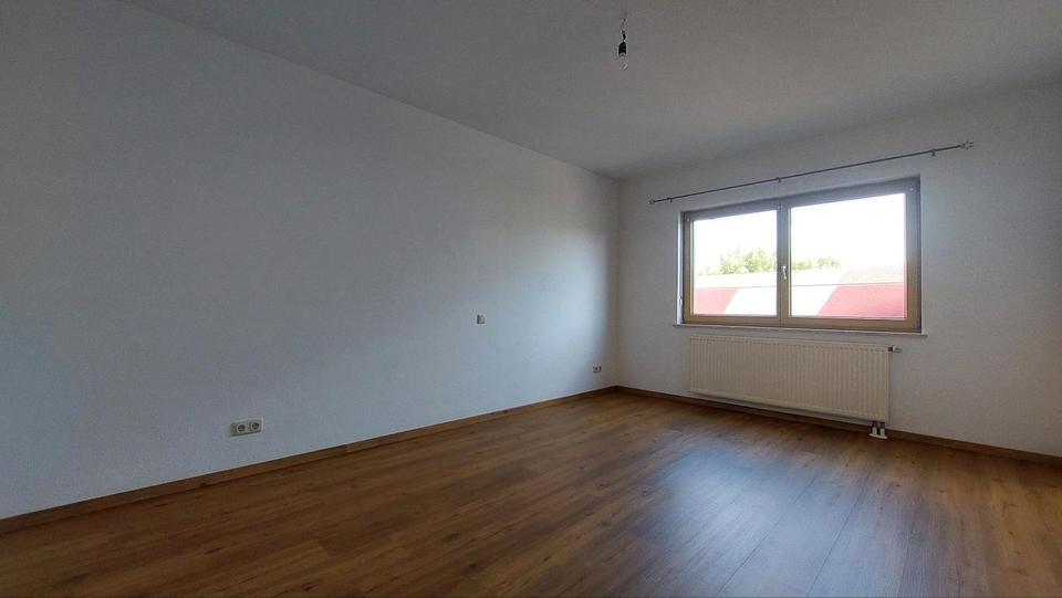 Großzügige 3,5 Zi. EG Whg. direkt in Leutershausen 3.5 zimmer