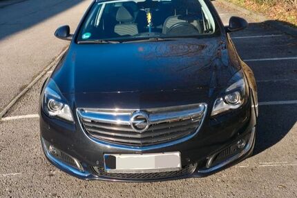 Opel Insignia 164.702 km 8.880 &euro; München 81369