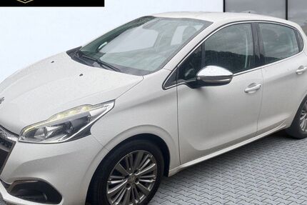Peugeot 208 111.859 km 6.900 € Büdelsdorf 24782