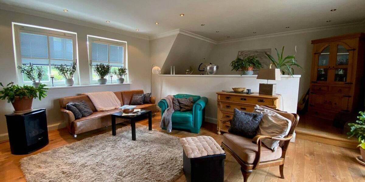Mehrfamilienhaus, Wohnhaus Bad Berleburg - 7 Zimmer, 232 m&sup2;, 398.000&euro; | Angebot:25770546