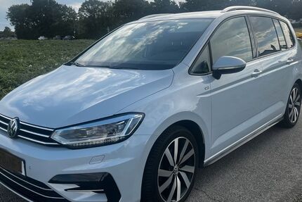 VW Touran 107.144 km 16.800 &euro; Fürstenfeldbruck 82256
