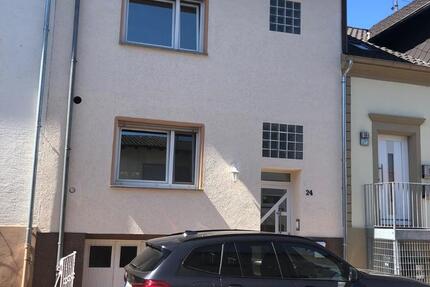 Schönes kleines Einfamilienhaus mit Garten 5 zimmer